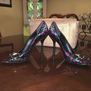 Beautiful Gucci Heels rhinestone horse bit Sz. 8